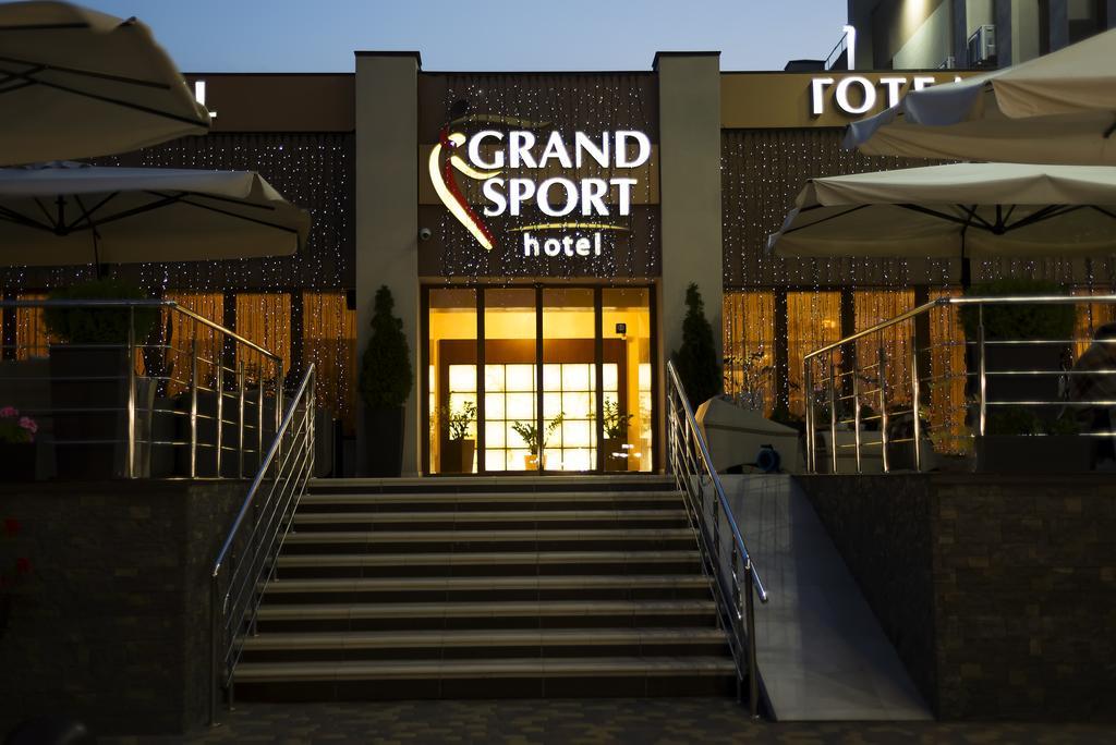 Grand Sport Hotel Brovary Exterior photo